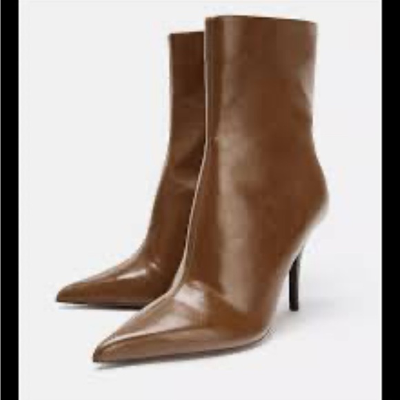 Zara ankle boots with zipper size 9
